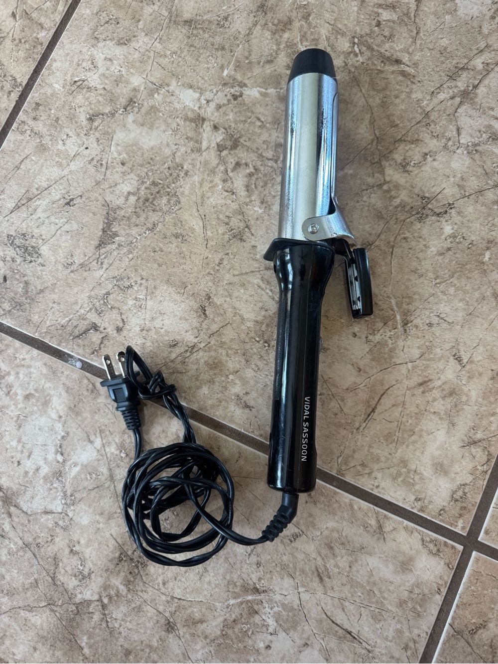 Vidal Sassoon 1" Black & Silver Curling Iron